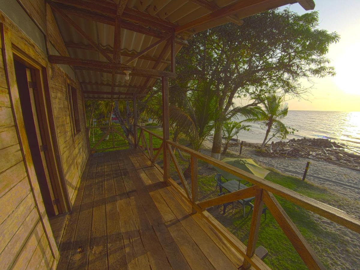 Las Cabanas De Mario Necoclí Eksteriør bilde